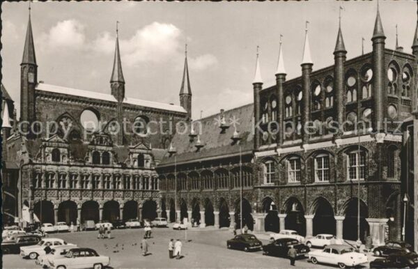Luebeck Marktplatz und Rathaus
