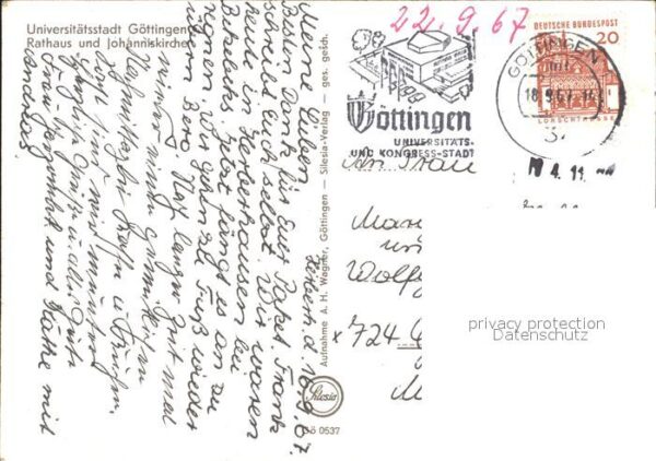 Goettingen Niedersachsen Rathaus und Johanniskirche – Bild 2