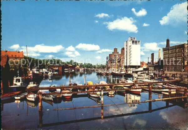 Eckernfoerde Binnenhafen Lange Brückstrasse