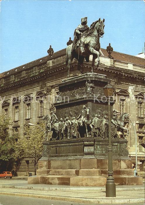 Berlin Unter den Linden Reiterstandbild Friedr
