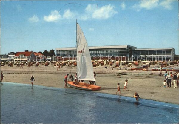 Groemitz Ostseebad Strand am beheizten Meerwasserbrandungs