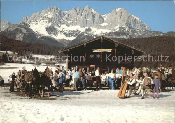 Going Wilden Kaiser Tirol Jausenstation Koasastadl Pferdeschlitte