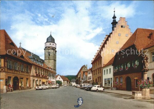 Weismain Strassenpartie Kirchturm Brunnen