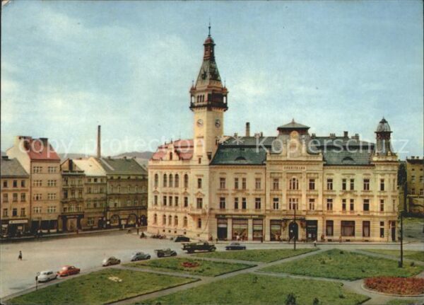 Krnov Rathaus mit Sparkassengebäude