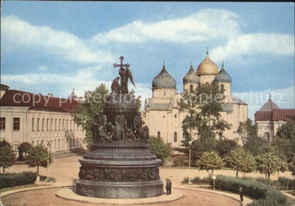 Novgorod Monumento al milenario de Rusia