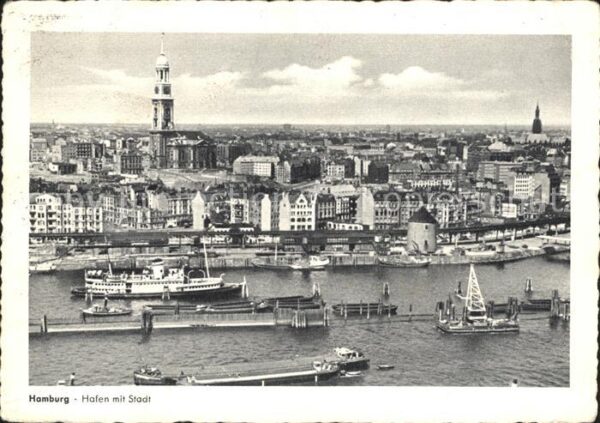 Hamburg Hafen mit Stadt