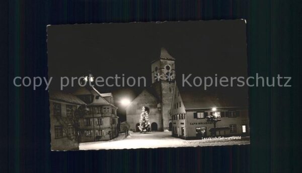Lenzkirch zur Weihnachtszeit Christbaum Kirche
