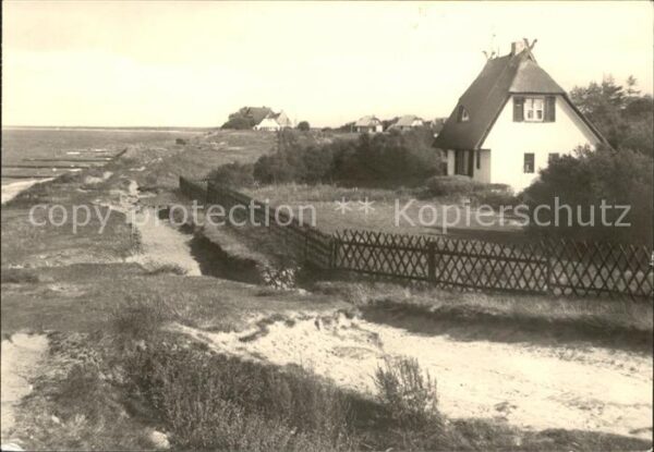 Ahrenshoop Ostseebad Neue Häuser an der Steilküste Ostseebad
