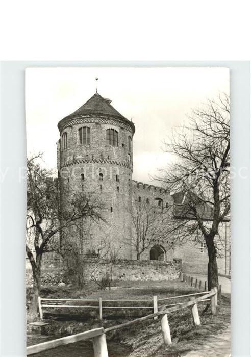 Neustadt-Glewe Altes Schloss Bergfried und Torbau