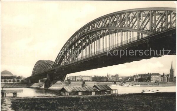 Duesseldorf Rheinbrücke