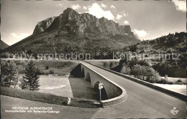 Bad Reichenhall Saalachbrücke mit Reiteralp Gebirge Deu