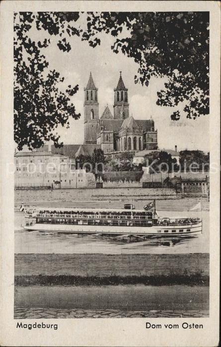 Magdeburg Uferpartie Elbe Ausflugsdampfer Dom