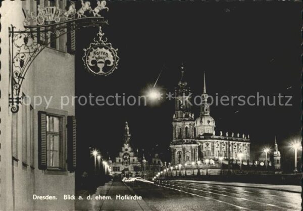 Dresden Blick auf ehemalige Hofkirche bei Nacht