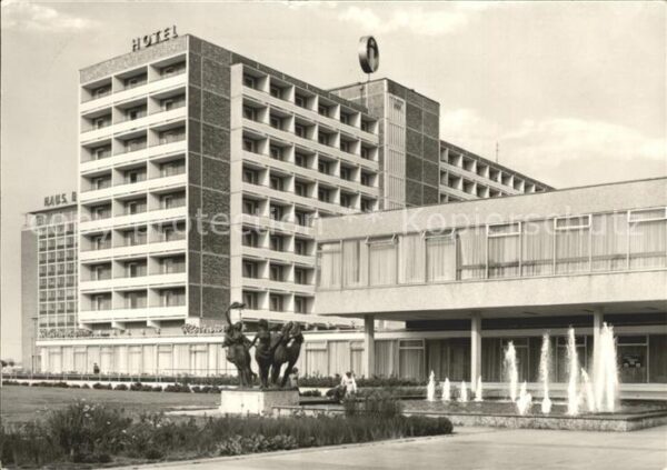 Rostock Interhotel Warnow Springbrunnen Skulptu