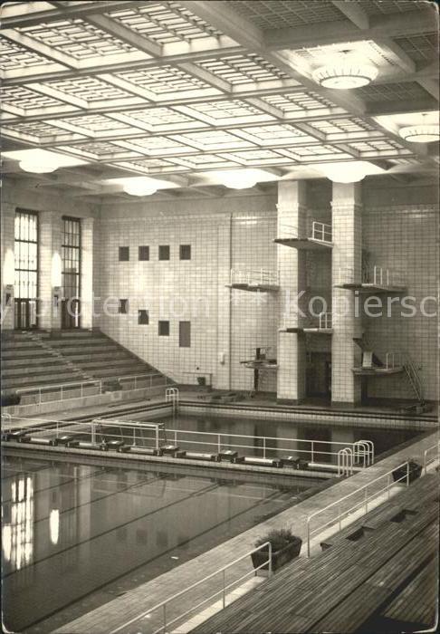Rostock Schwimmhalle Neptun mit Sprungturm Hand