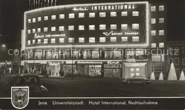 Jena Hotel International Nachtaufnahme Wappe