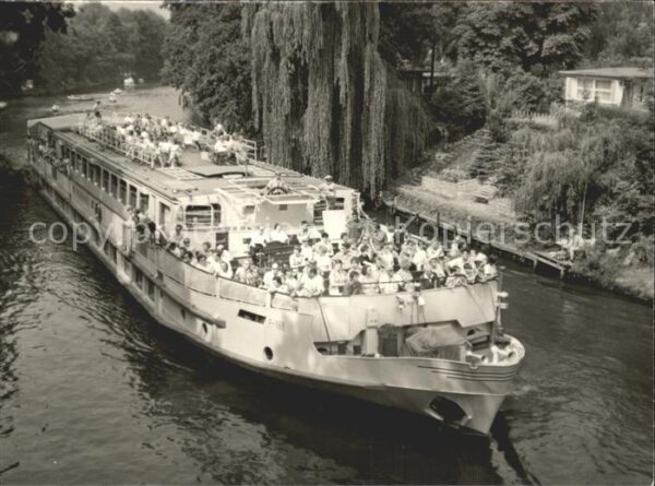 Berlin Ausglugsdampfer