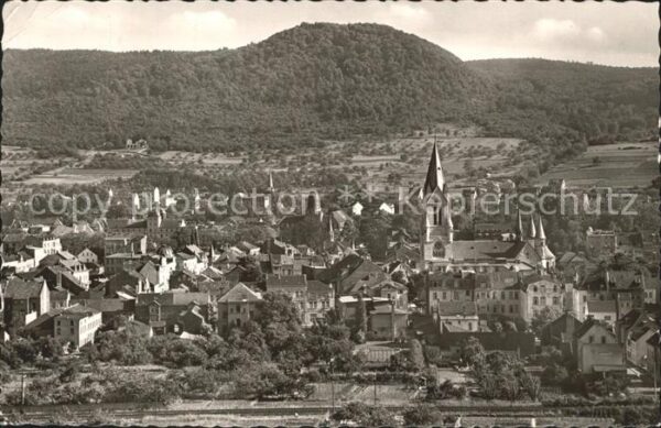 Bad Neuenahr-Ahrweiler Gesamtansicht mit Kirche