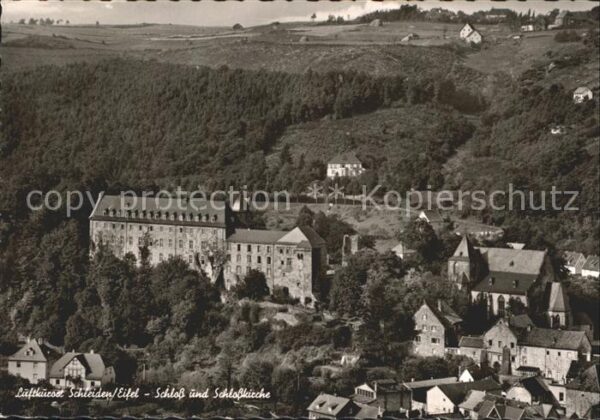 Schleiden Eifel Schloss Schlosskirche Luftkurort Fliege