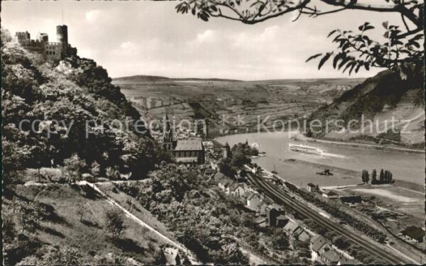 Oberwesel Rhein Panorama mit Ruine Schönburg Eisenbahn