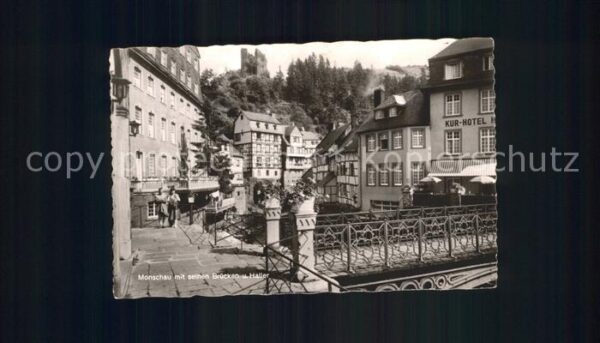 Monschau mit seinen Brücken und Haller Burgruine
