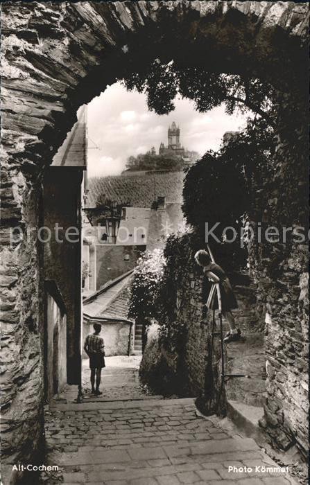 Alt Cochem Gasse Blick zur Reichsburg