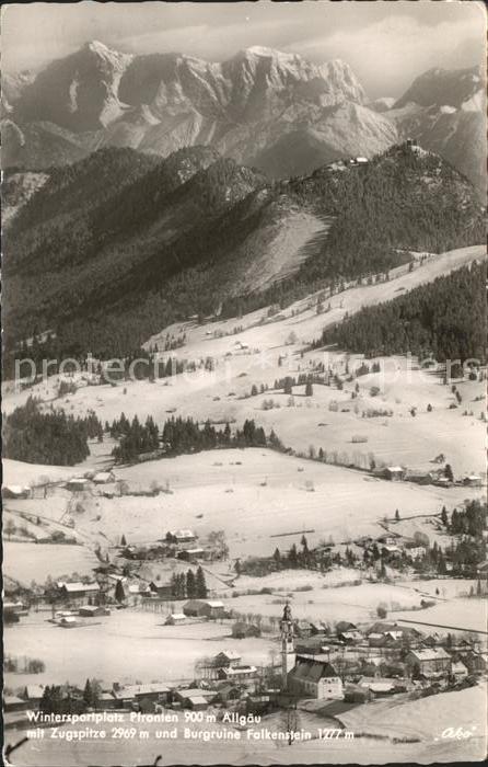 Pfronten Panorama Wintersportplatz mit Zugspitze