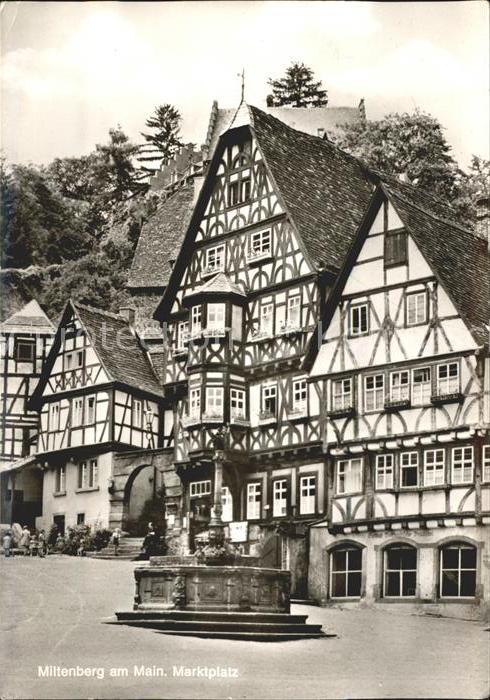 Miltenberg Main Marktplatz Brunnen Fachwerkhäuser