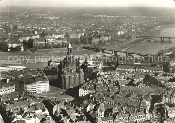 Dresden Neumarkt Frauenkirche Elbe Brücken Neus