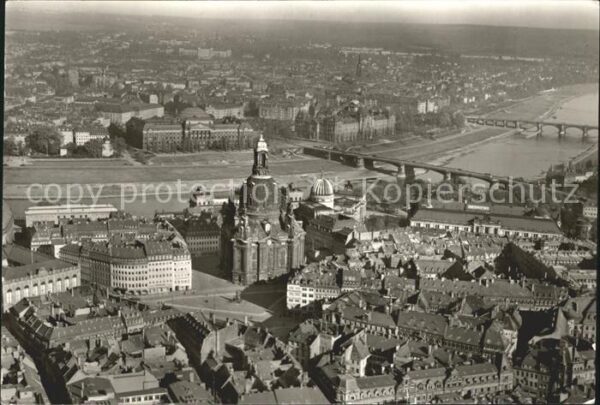 Dresden Neumarkt Frauenkirche Elbe Brücke Neust
