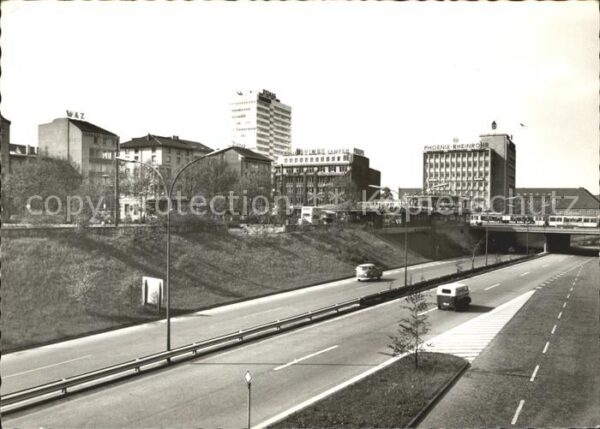 Duisburg Ruhr Stadtautobahn am Hauptbahnhof