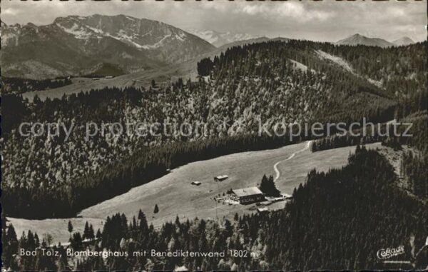 Bad Toelz Blomberghaus mit Benediktenwand Flieger