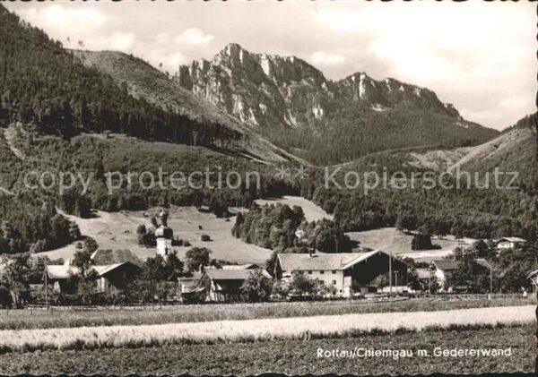 Rottau Chiemgau Ortsansicht mit Kirche Gedererwand Chie