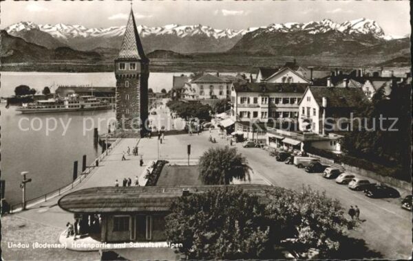 Lindau Bodensee Hafenpartie Turm Schweizer Alpen