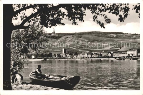 Ruedesheim Rhein Uferpartie am Rhein Boot Niederwalddenk