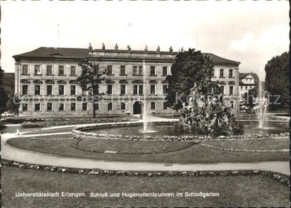 Erlangen Schloss Hugenottenbrunnen im Schlossgar