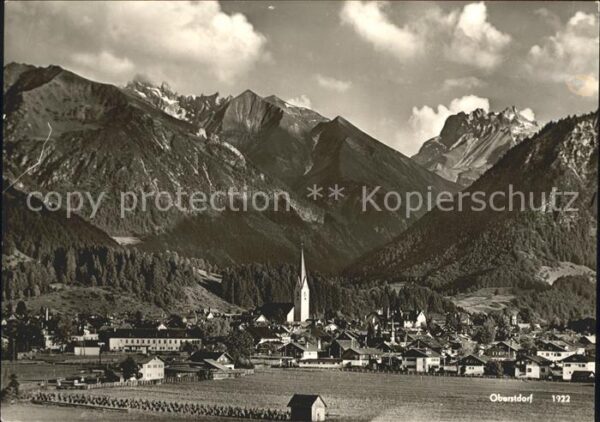Oberstdorf Ortsansicht mit Kirche Alpenpanorama