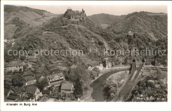 Foto Zeitz F.G. Nr. 1351 Altenahr Burg Are