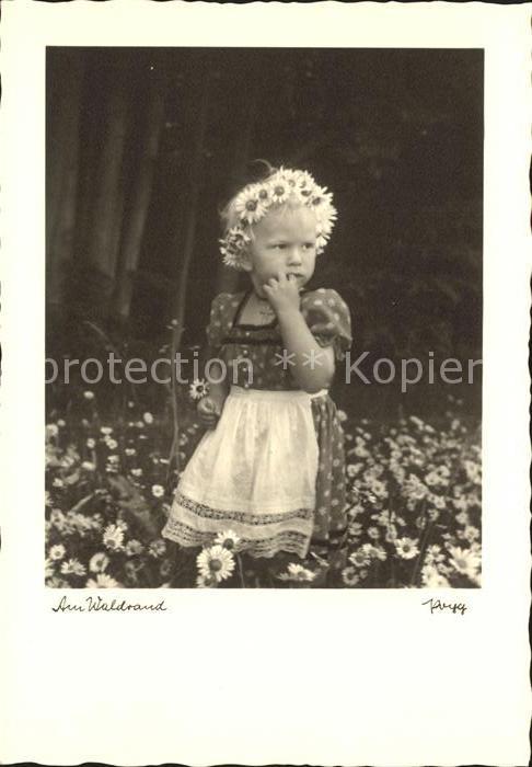 Foto Popp Nr. Am Waldrand Kind