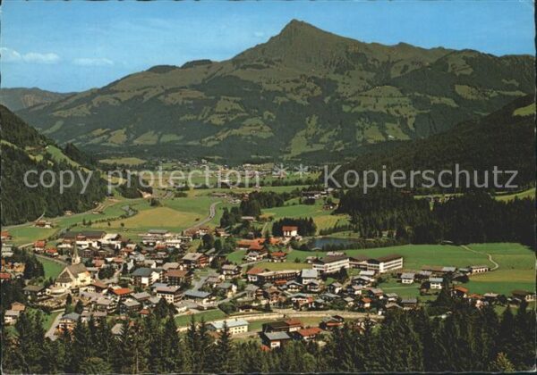 Kirchberg Tirol mit Kitzbüheler Horn