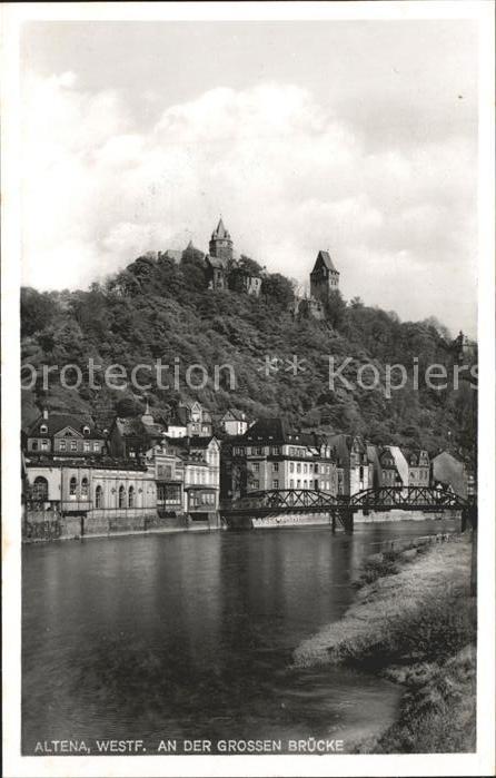 Altena Lenne Partie an der grossen Brücke Burg