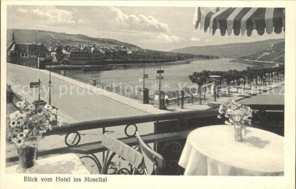 Bernkastel-Kues Hotel Römischer Kaiser Blick ins Moselt