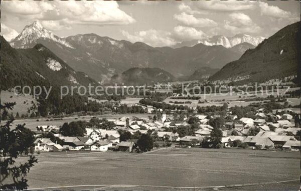 Steinach Pfronten mit Säuling und Zugspitze