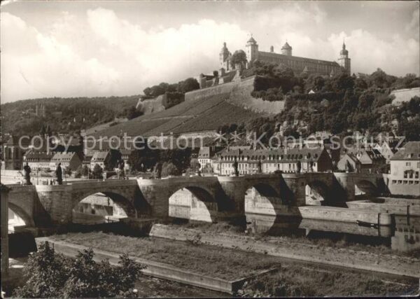 Wuerzburg Alte Mainbrücke und Festung