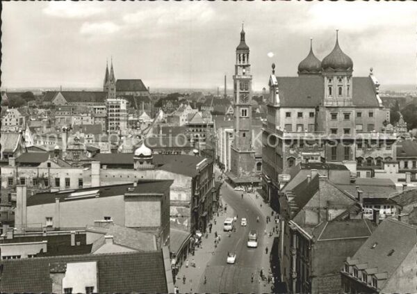 Augsburg Maximilianstrasse mit Rathaus und Perla