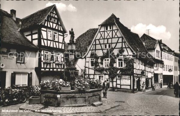 Michelstadt Marktbrunnen Fachwerkhäuser