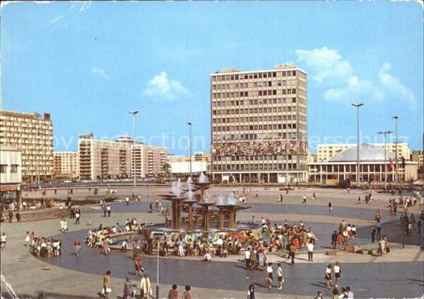 Berlin Alexanderplatz mit Haus des Lehrers und
