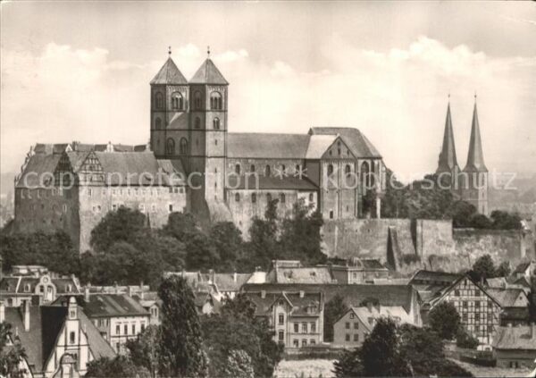 Quedlinburg Stiftsschloß mit Grabstätte Heinrich de