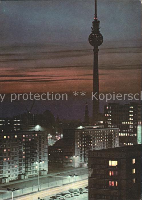 Berlin Fernsehturm bei Nacht