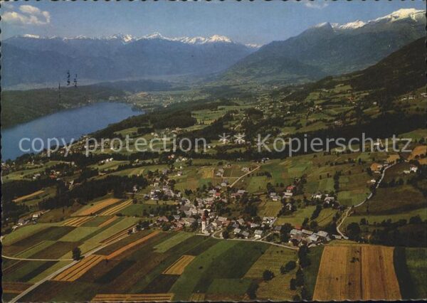 Millstatt Millstaettersee Fliegeraufnahme mit Millstättersee